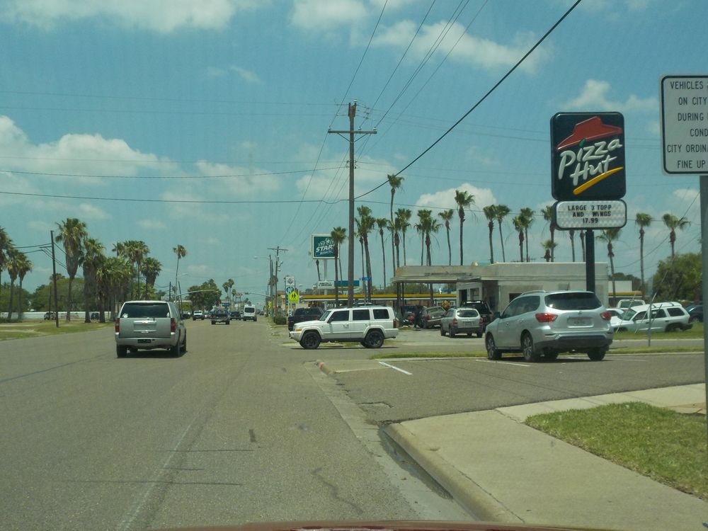994 E Hidalgo Ave, Raymondville, TX 78580